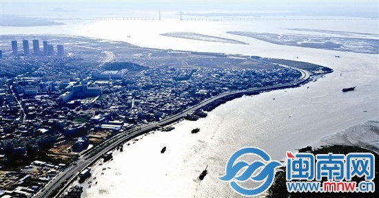 現(xiàn)代泉州跨海大橋